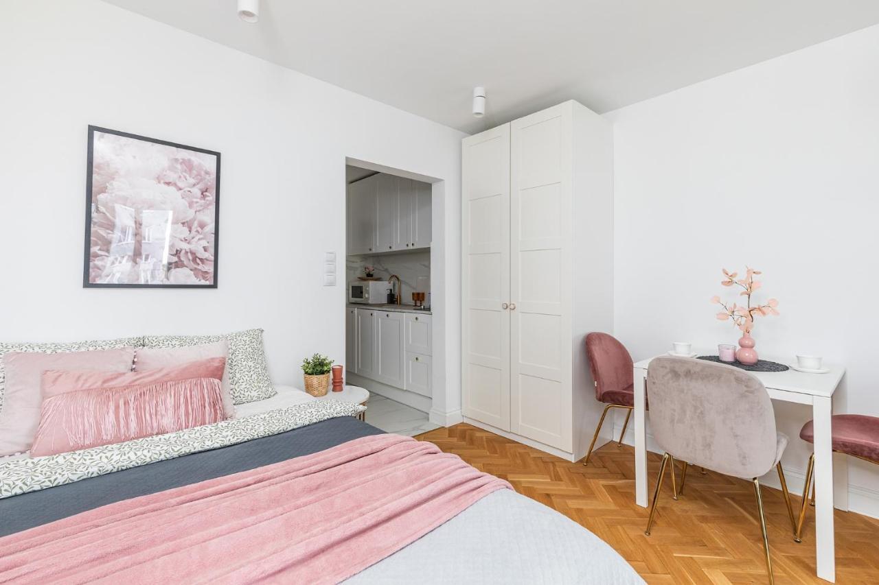 Superapart Dyminska 6 Apartment Warsaw Luaran gambar